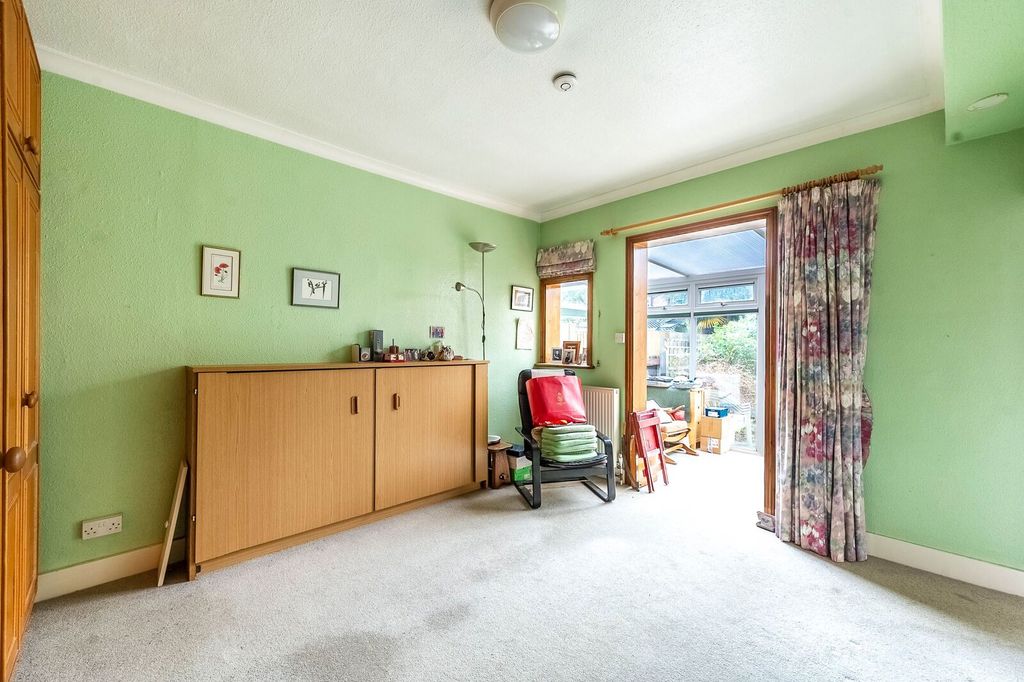 Property photo 2 of 7