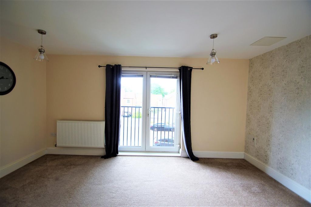 Property photo 2 of 9 Lounge 2.Jpg