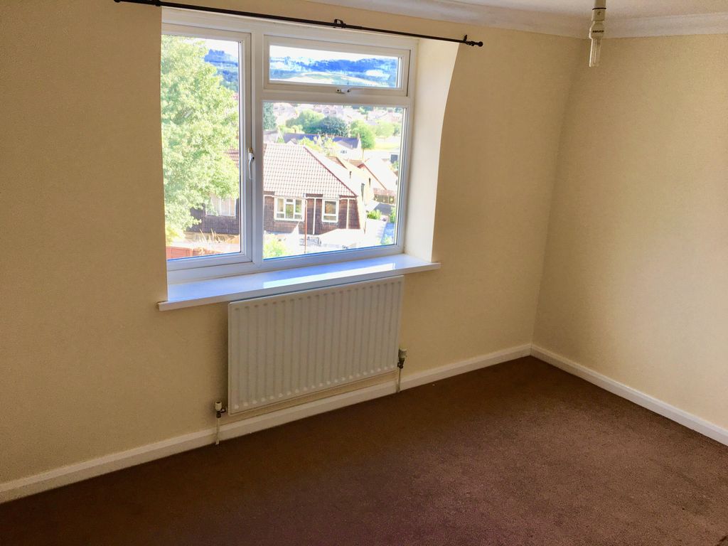 Property photo 3 of 8 Balcony