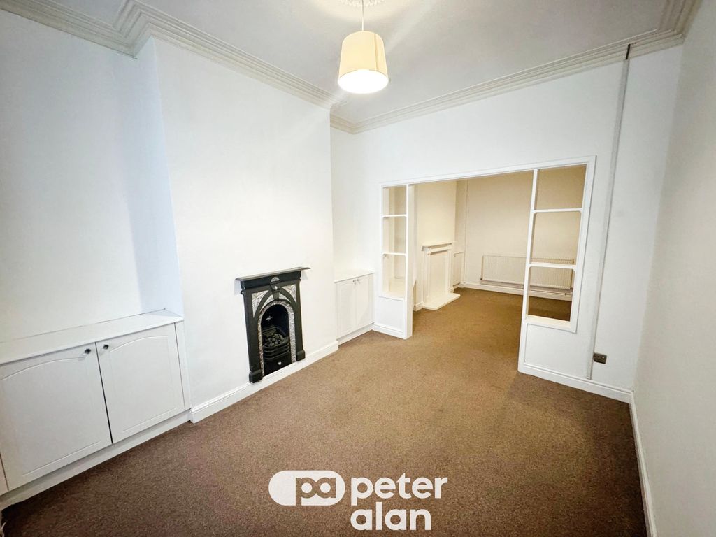 Property photo 2 of 12 Image