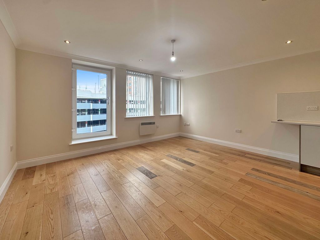 Property photo 1 of 6 Photo 2