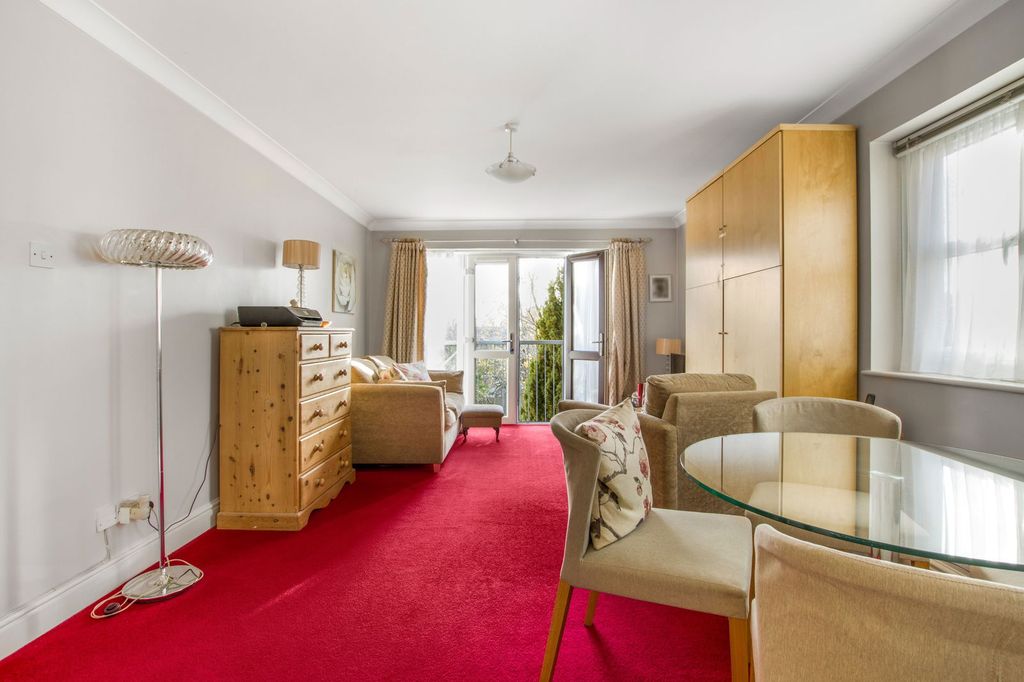 Property photo 2 of 12