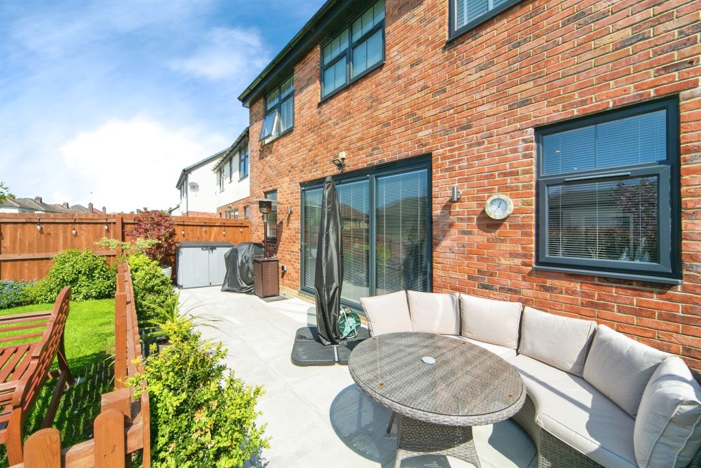 Property photo 2 of 34