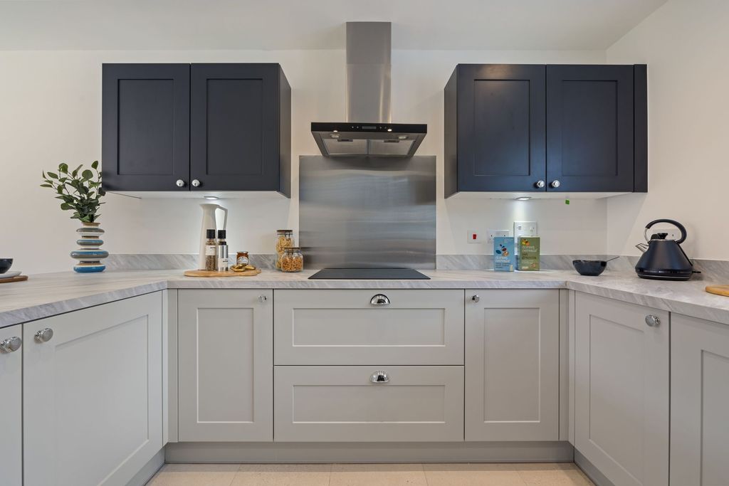 Property photo 2 of 15 Show Home