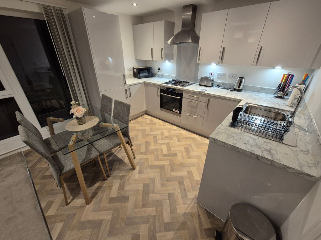 Property photo 3 of 13 20251106_174720