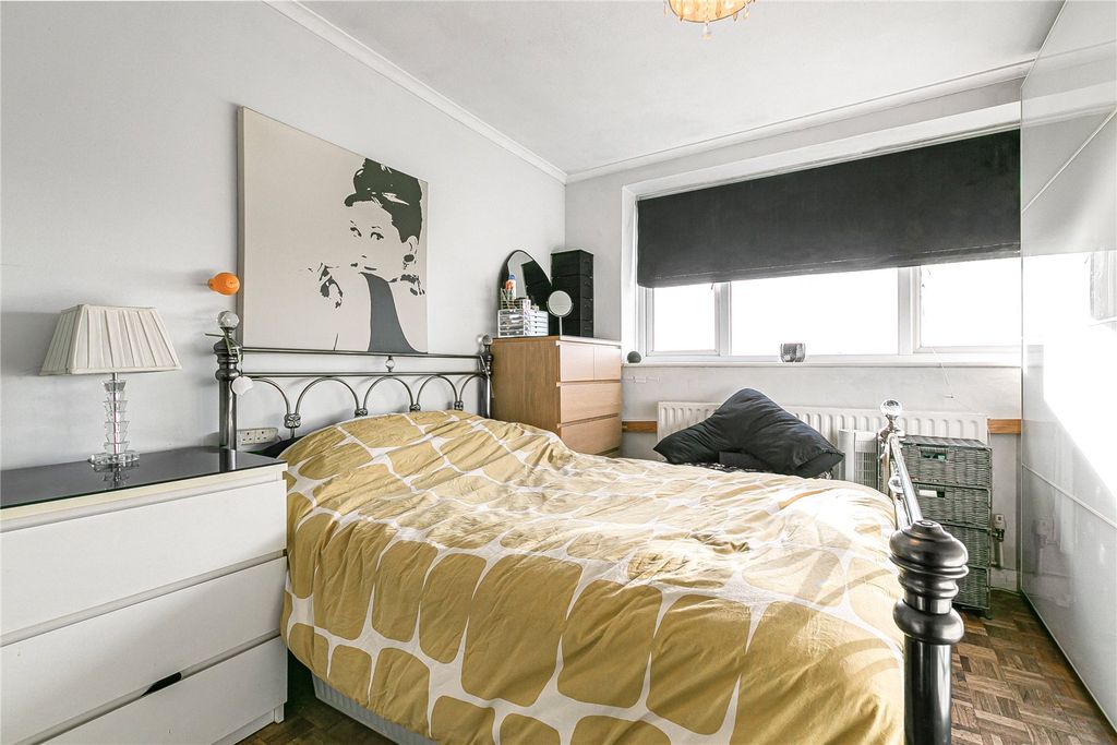 Property photo 3 of 14 Bedroom