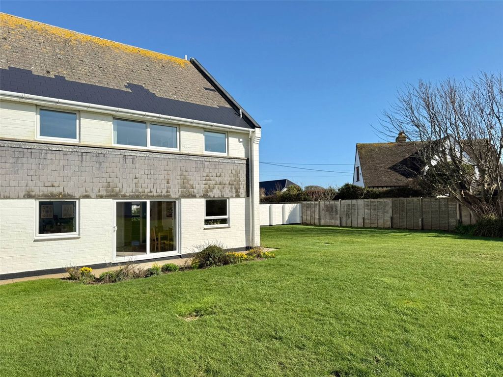 Additional image 15 of 2 bed flat for saleManderley, Sea Road, Milford On Sea, Lymington SO41