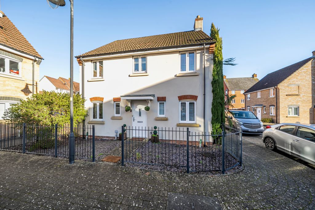 Property photo 1 of 17 13963101696A4Eba36141