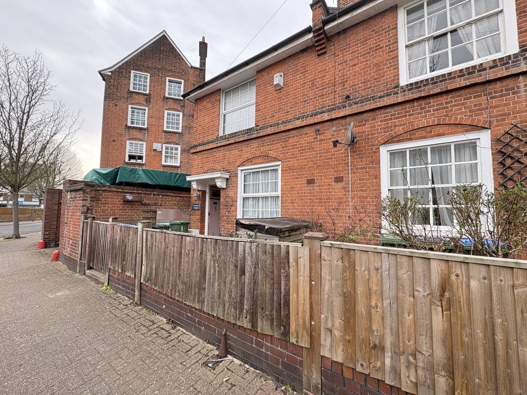 Property photo 1 of 9