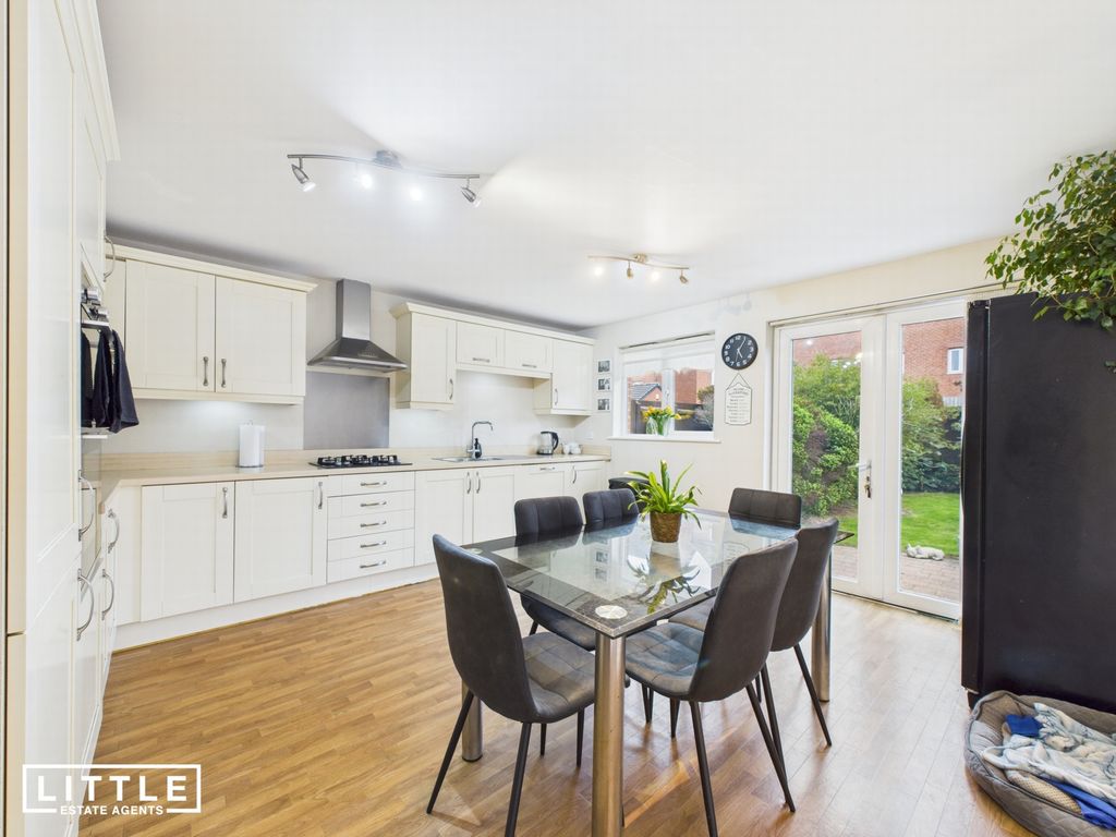 Property photo 3 of 40 Photo 28