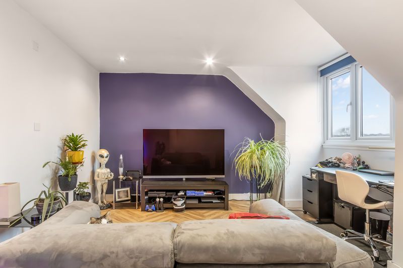 Additional image 11 of 3 bed maisonette for saleBradmore Green, Brookmans Park AL9