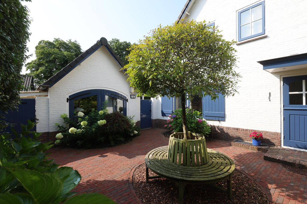 Property photo 3 of 41