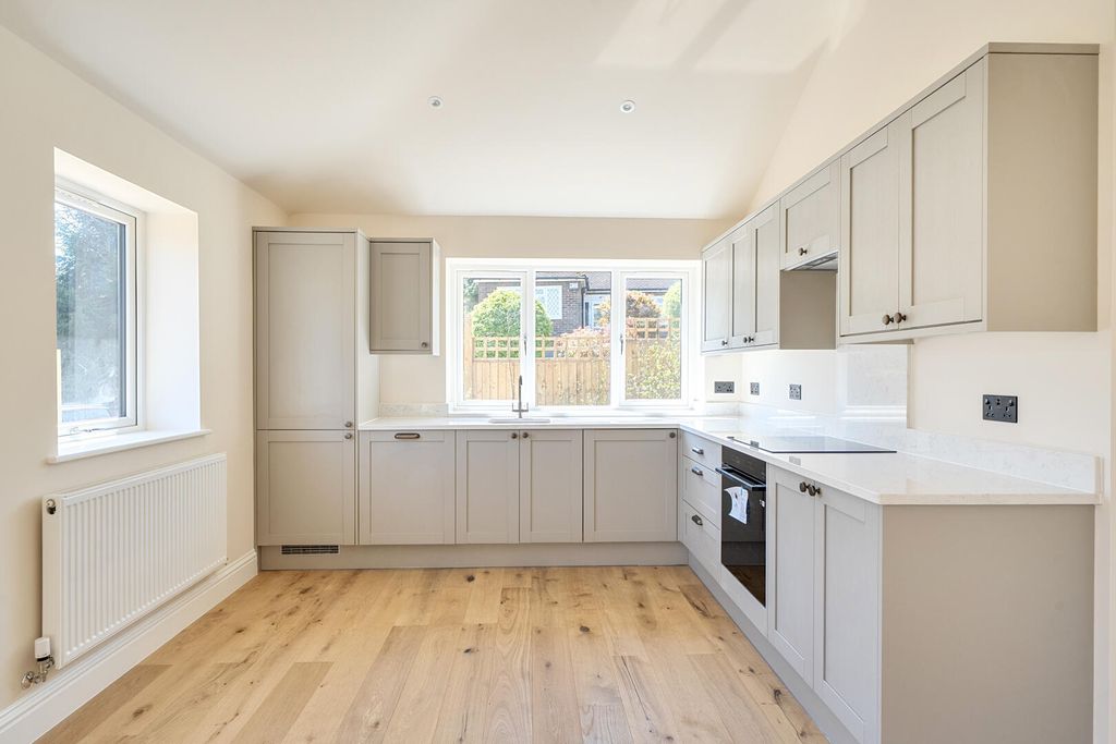 Property photo 2 of 10 Kitchen