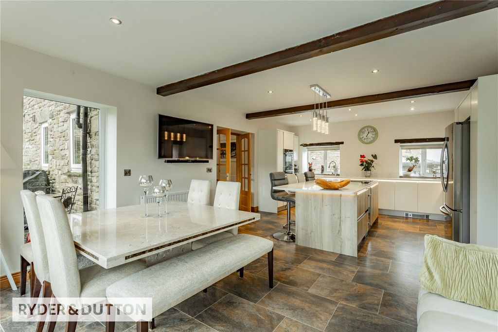 Property photo 1 of 41 Kitchen/Diner
