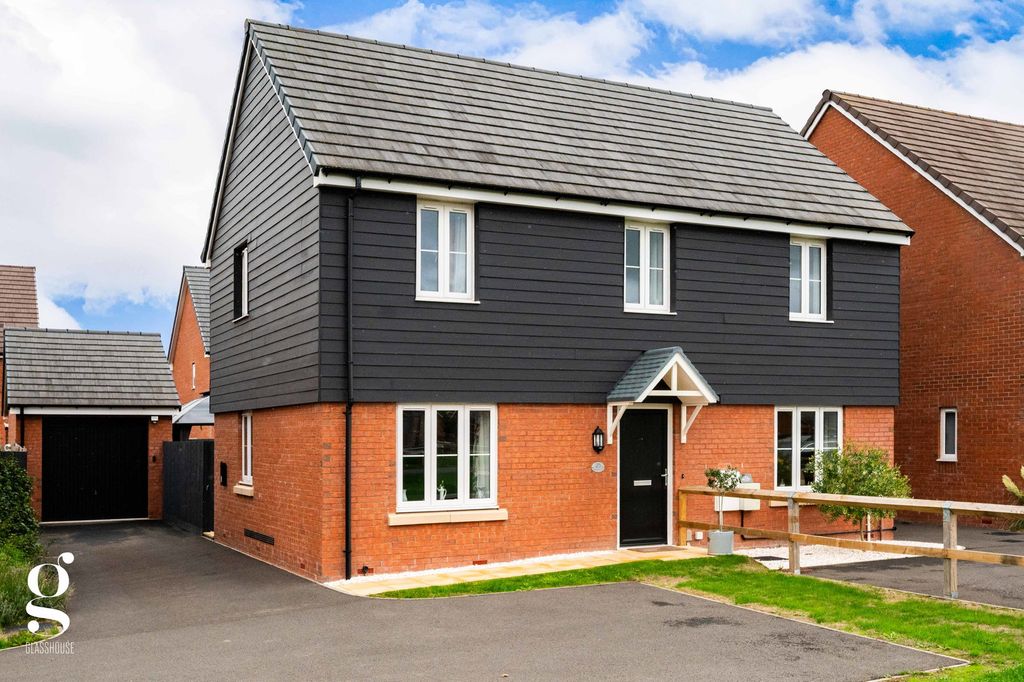 Property photo 1 of 37
