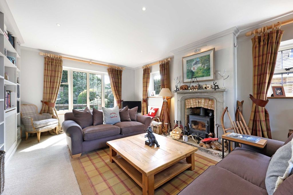 Additional image 4 of 6 bed detached house for saleHogback Wood Road, Beaconsfield, Buckinghamshire HP9