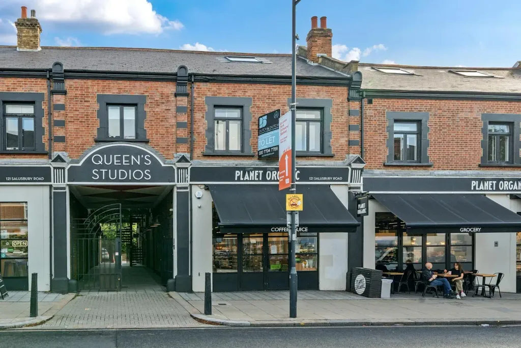 Property photo 1 of 9