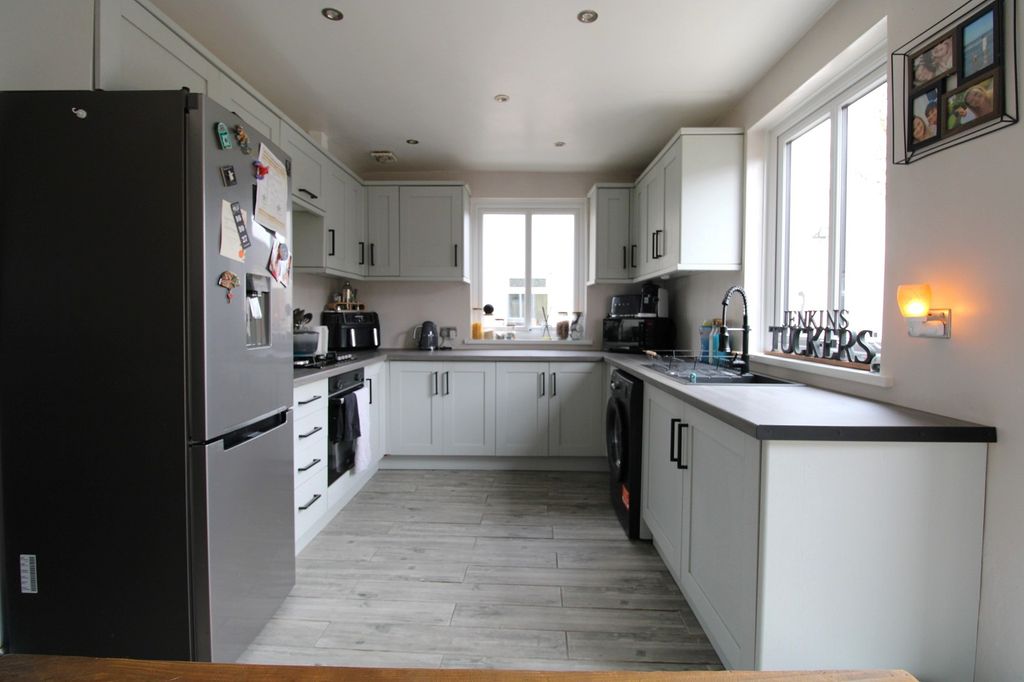 Property photo 3 of 18 Not Specified