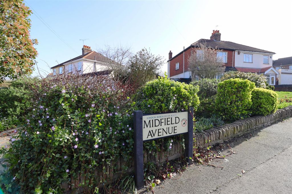 Property photo 1 of 15 Front