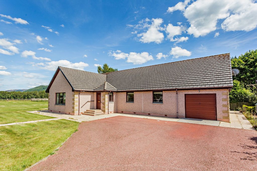 Property photo 3 of 35 Thor House