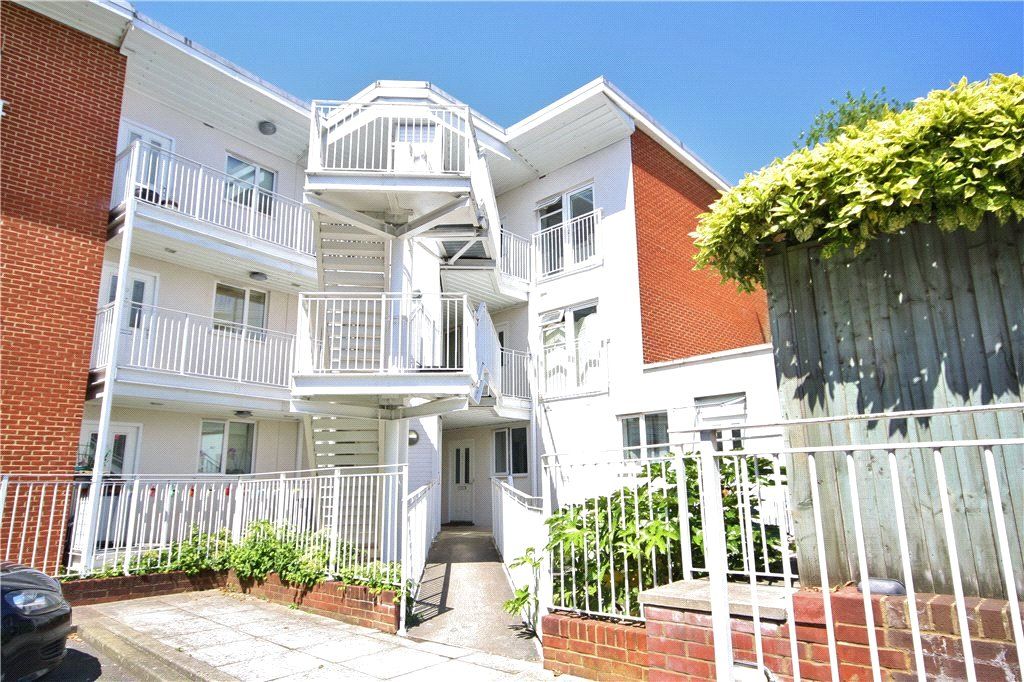 Property photo 1 of 6 External