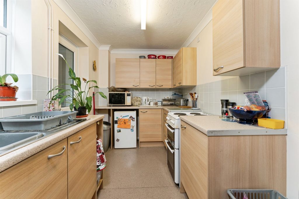 Property photo 3 of 17