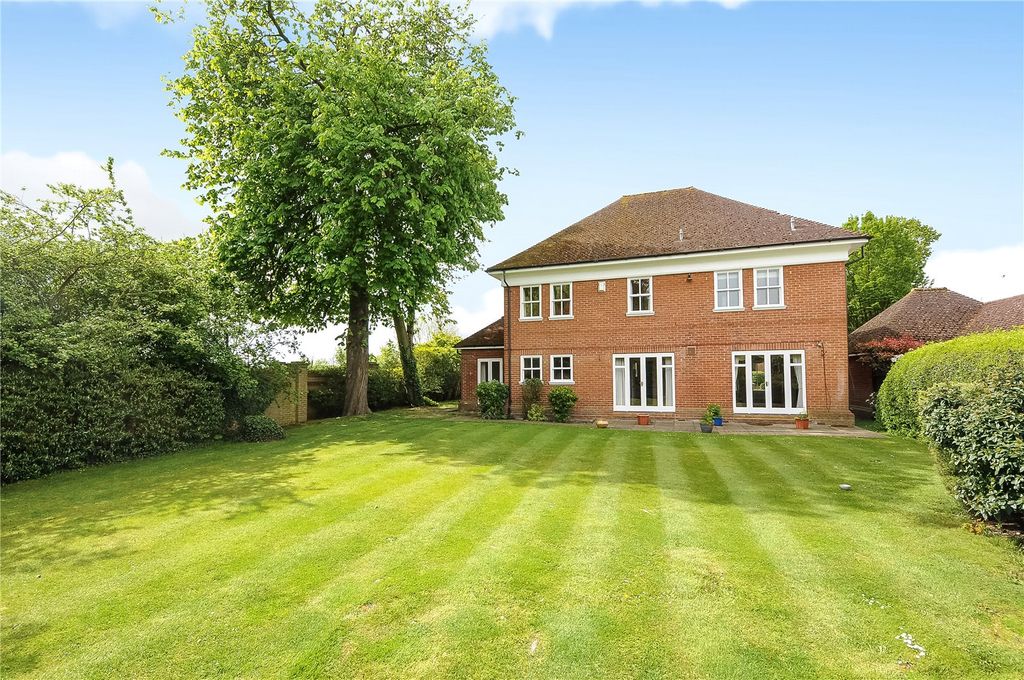 Property photo 2 of 11 Picture No. 29
