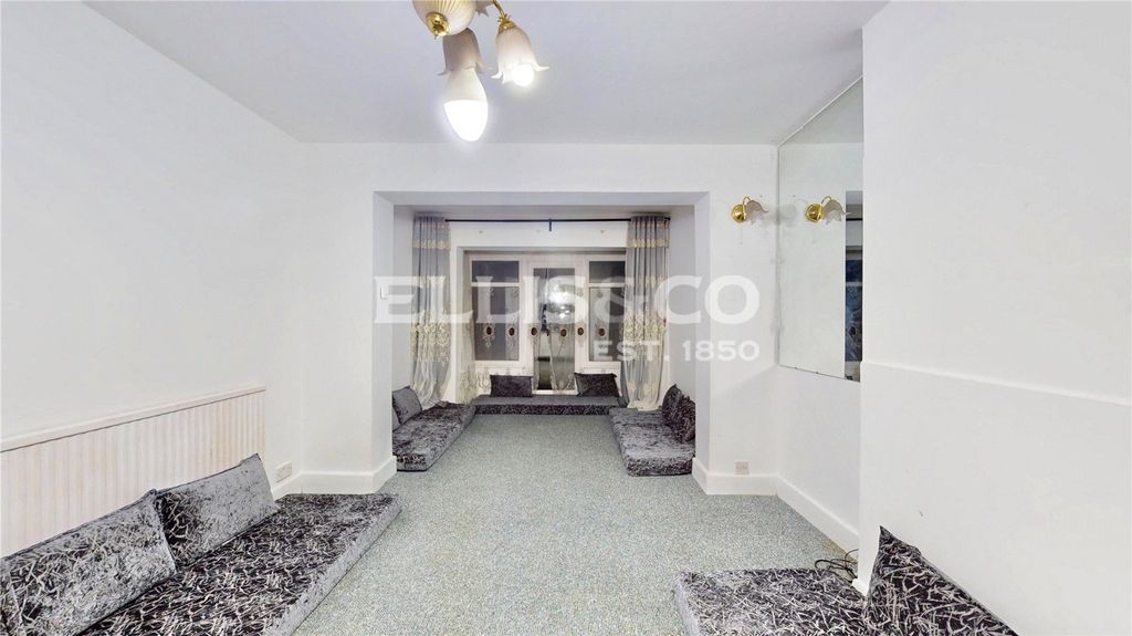 Property photo 3 of 15 Picture No. 13