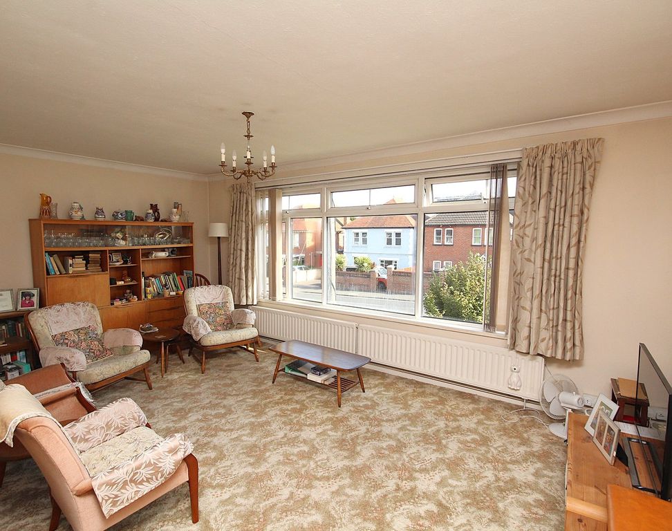 Property photo 2 of 13