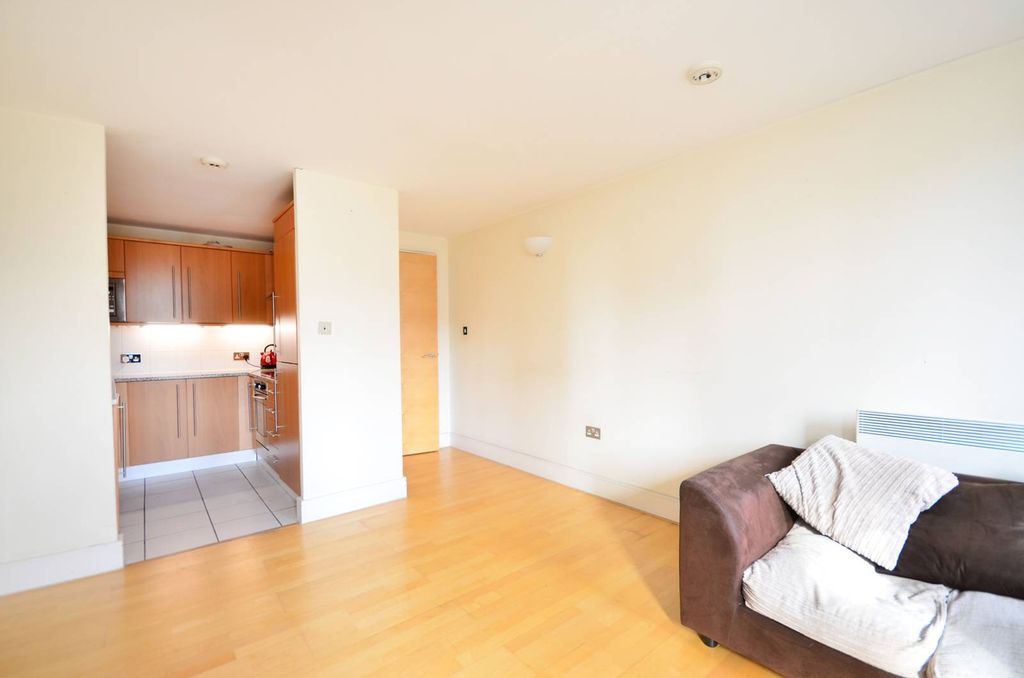 Property photo 3 of 8