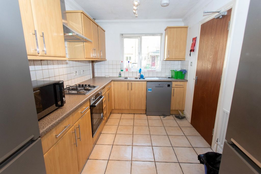 Property photo 2 of 10 Picture No. 01