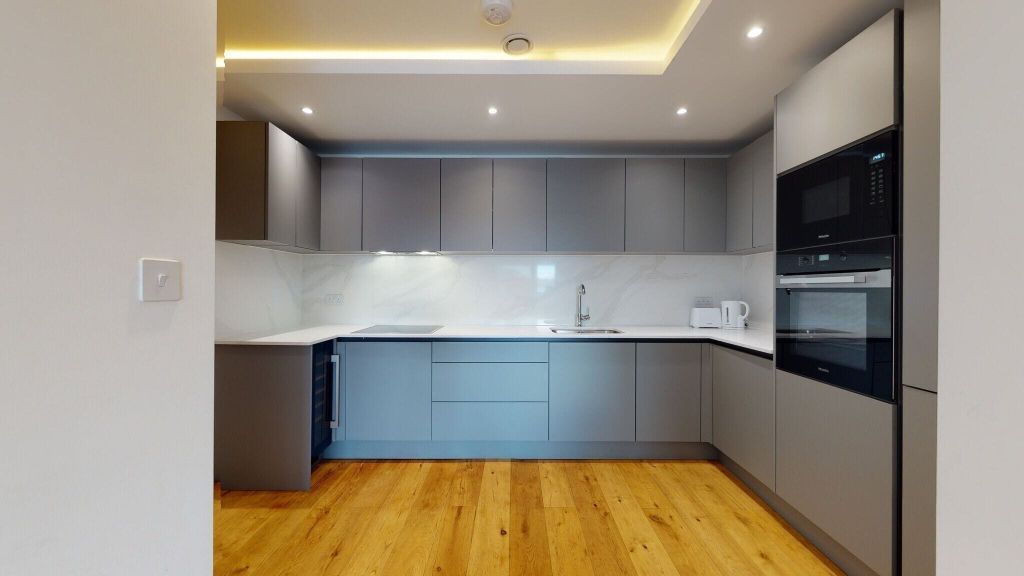 Property photo 2 of 9 Kitchen