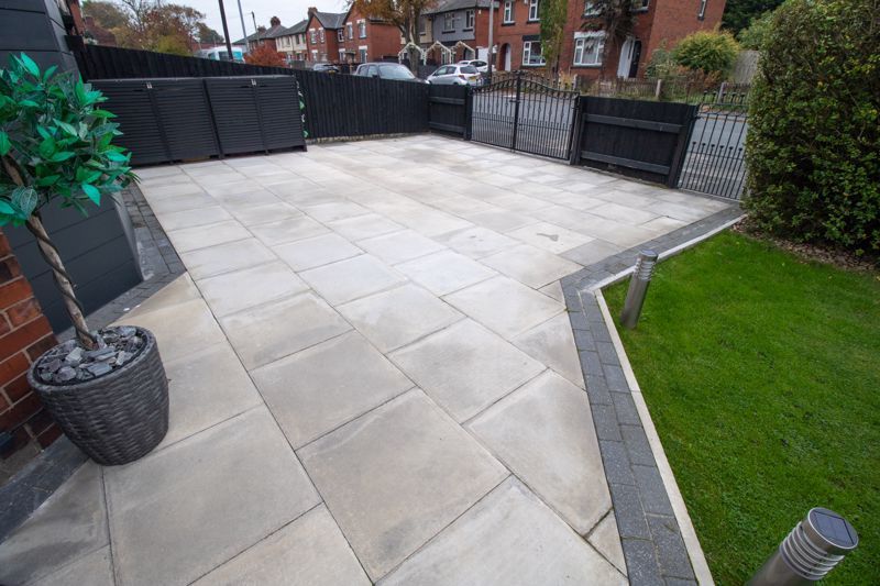 Property photo 2 of 19 Front Driveway