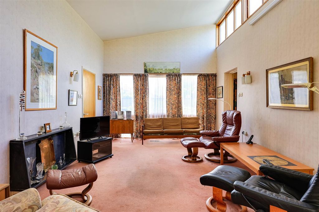 Property photo 3 of 29 Img (3).Jpg