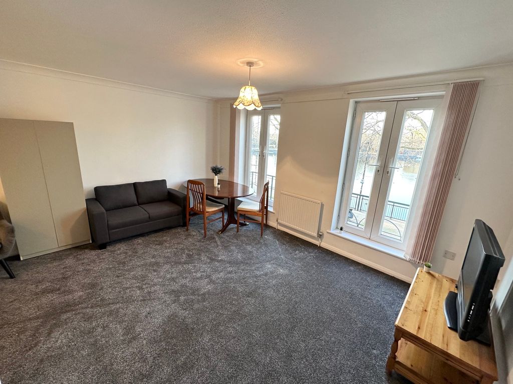 Property photo 1 of 15 Room C