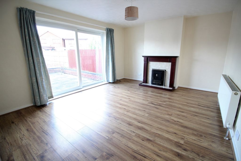 Property photo 2 of 10 Lounge/Dining Room