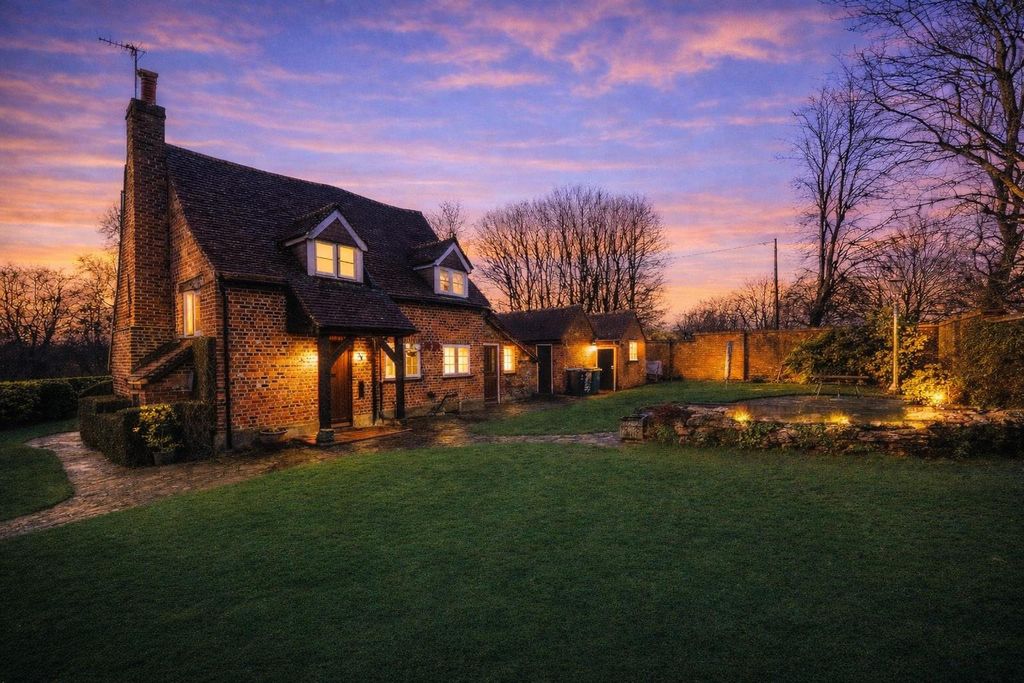 Property photo 1 of 23 White Hart Cottage (2).Png