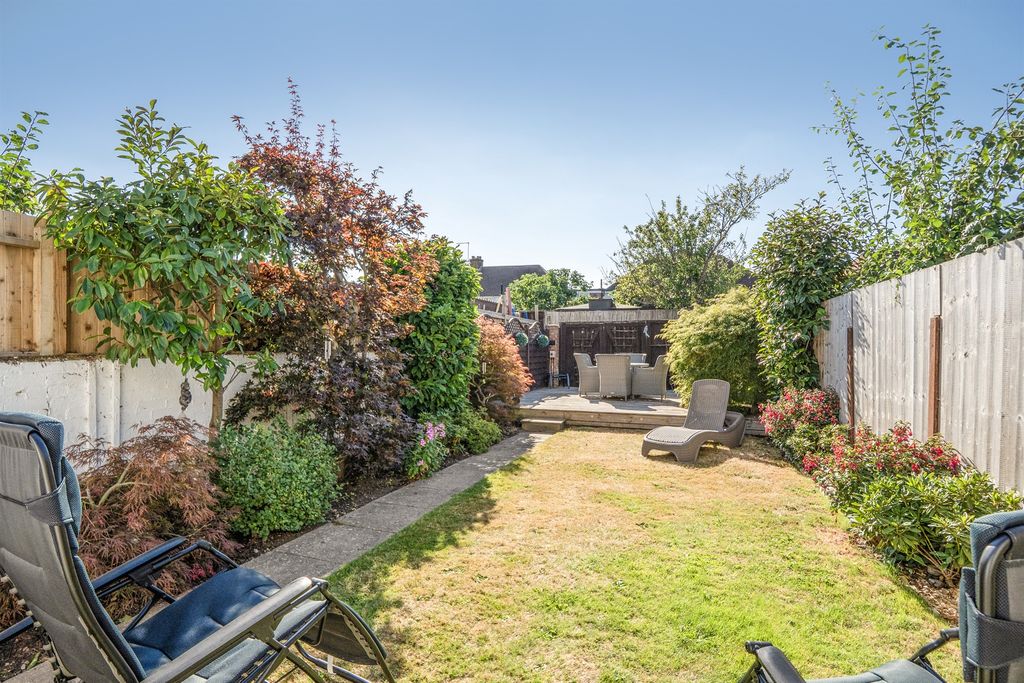 Property photo 2 of 12