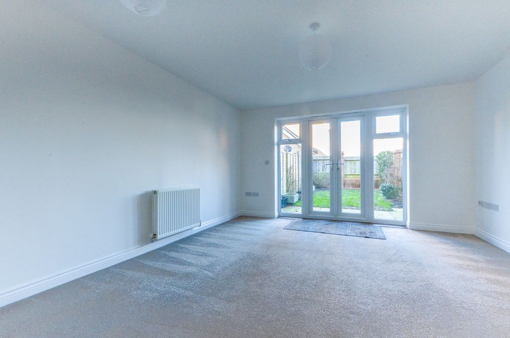 Property photo 3 of 23