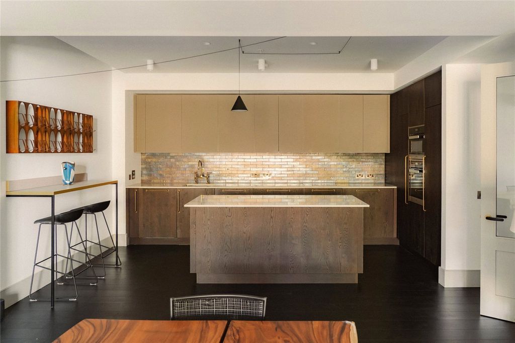 Property photo 2 of 13 Kitchen