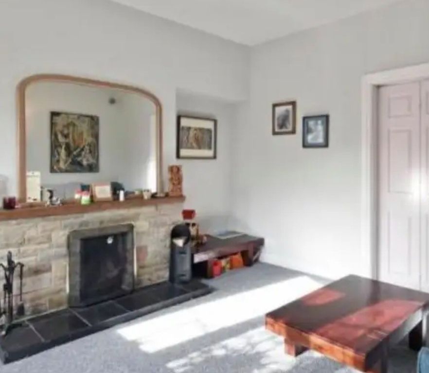 Property photo 3 of 9 Living Room