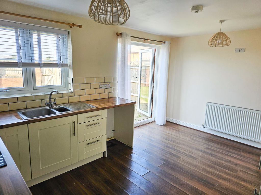 Property photo 3 of 12 1000042201