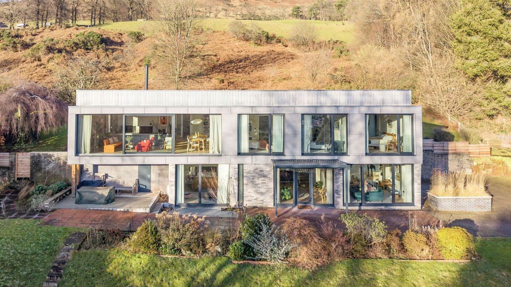 Property photo 1 of 56 Front