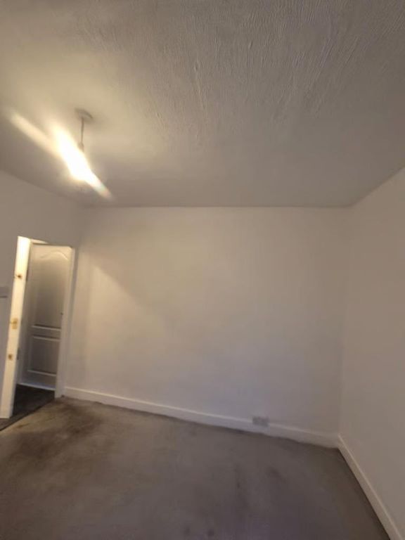 Property photo 3 of 5 Photo 3