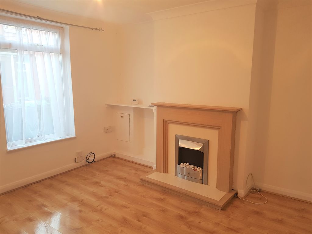 Property photo 2 of 8 Photo 2