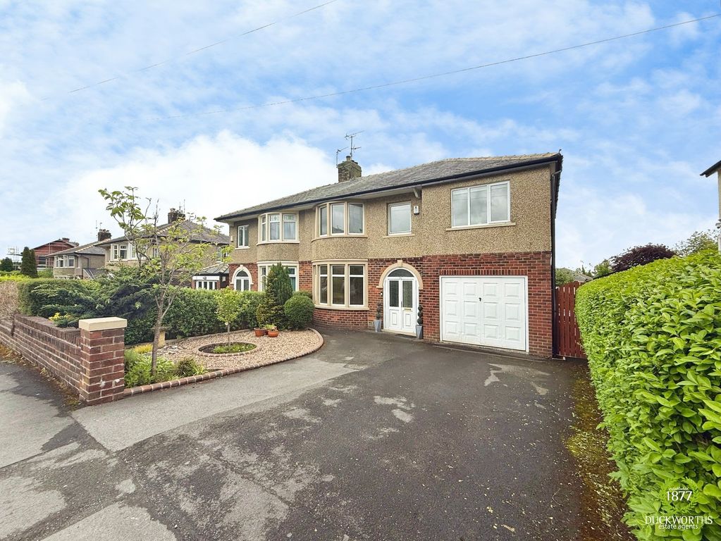 Property photo 1 of 33