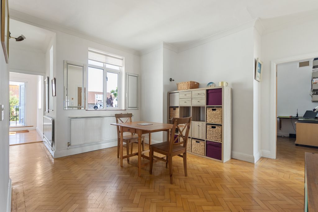 Property photo 2 of 12