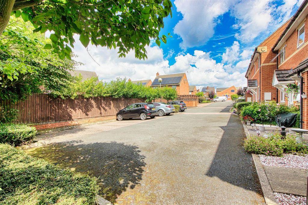 Property photo 2 of 23 Car Park