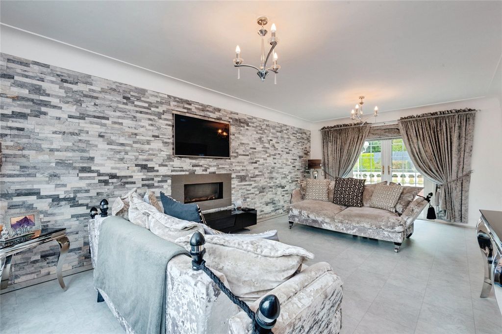Property photo 3 of 33 Picture No. 07
