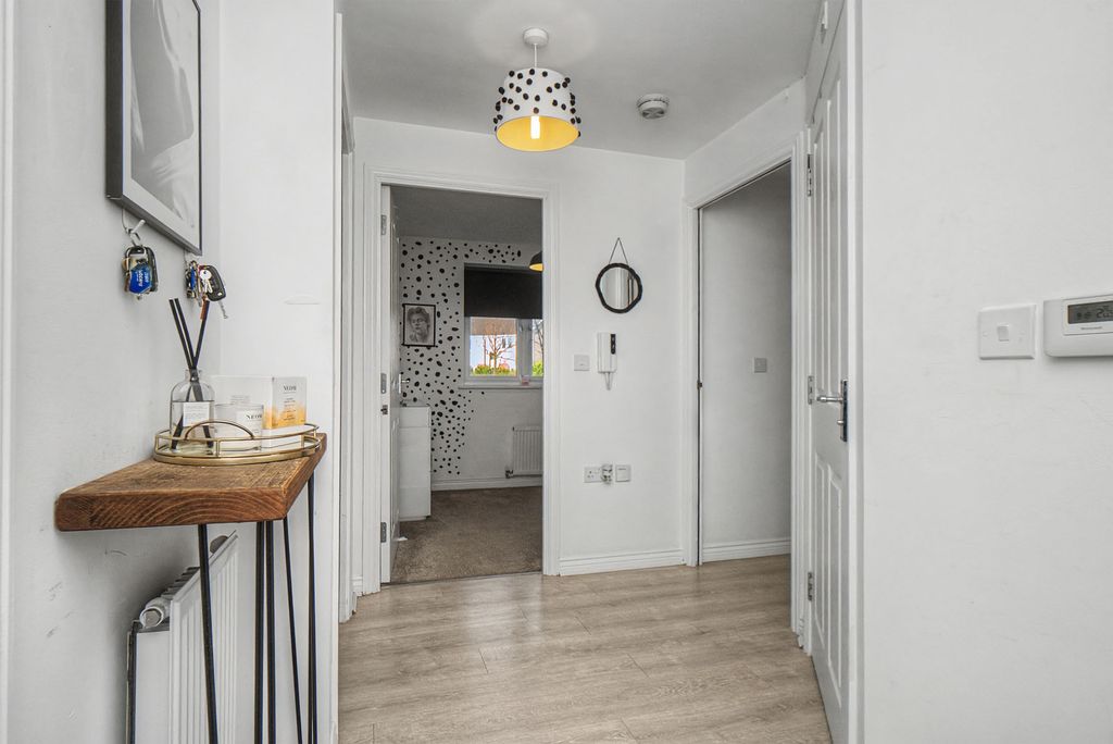 Property photo 2 of 14 Property Image 2